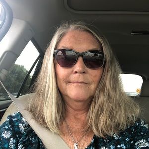 Meet your Posher, Neva